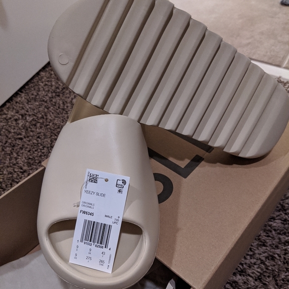 adidas Originals YEEZY SlideBONE BONE BONEMens Sizes 4 5.